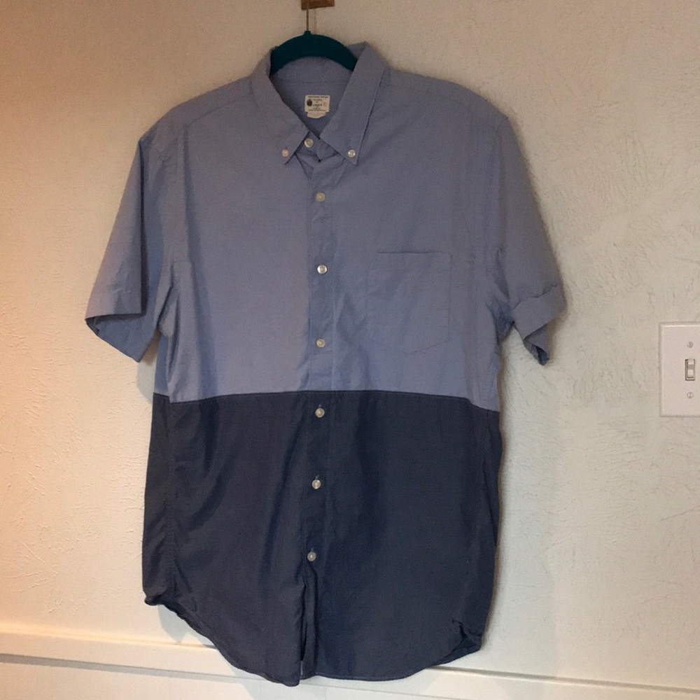 Men’s short sleeve button down